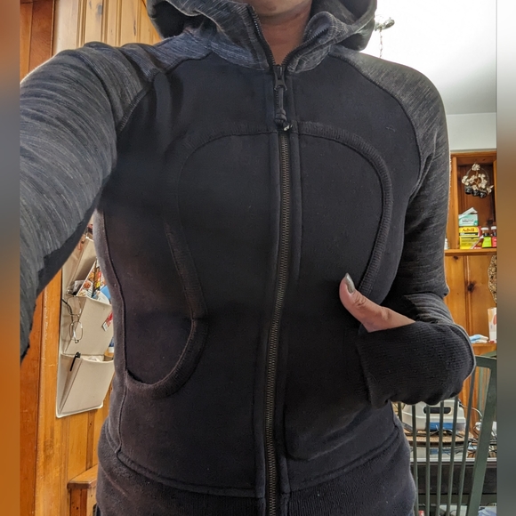 Lululemon Scuba Hoodie - Picture 7 of 7